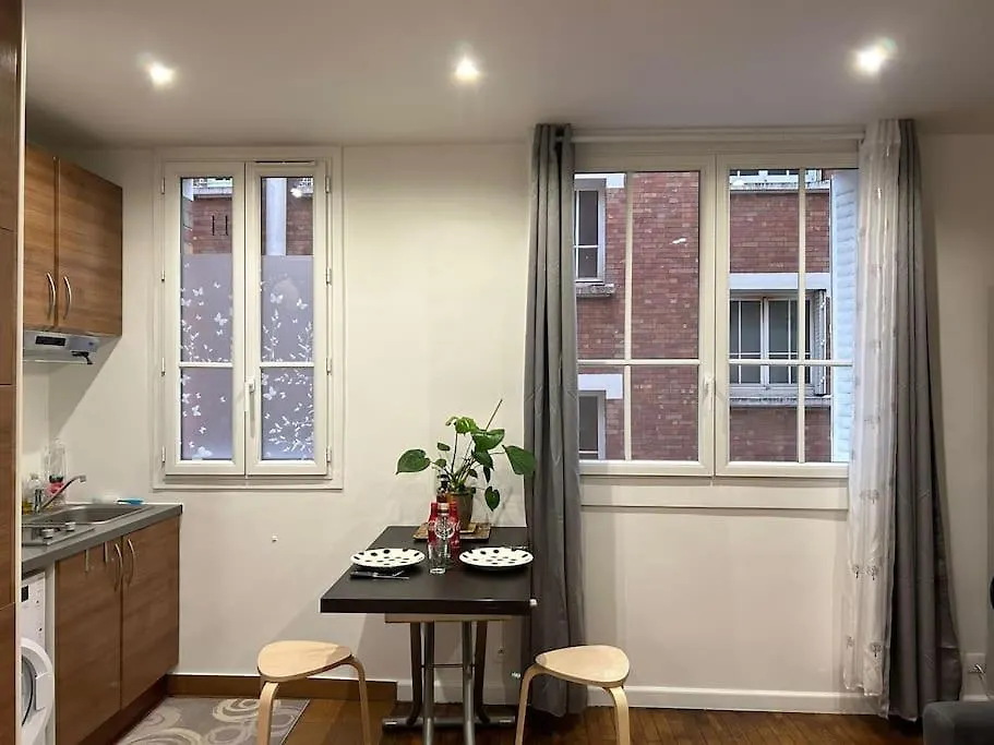Parc Montsouris - Longue Duree Apartment Paris France